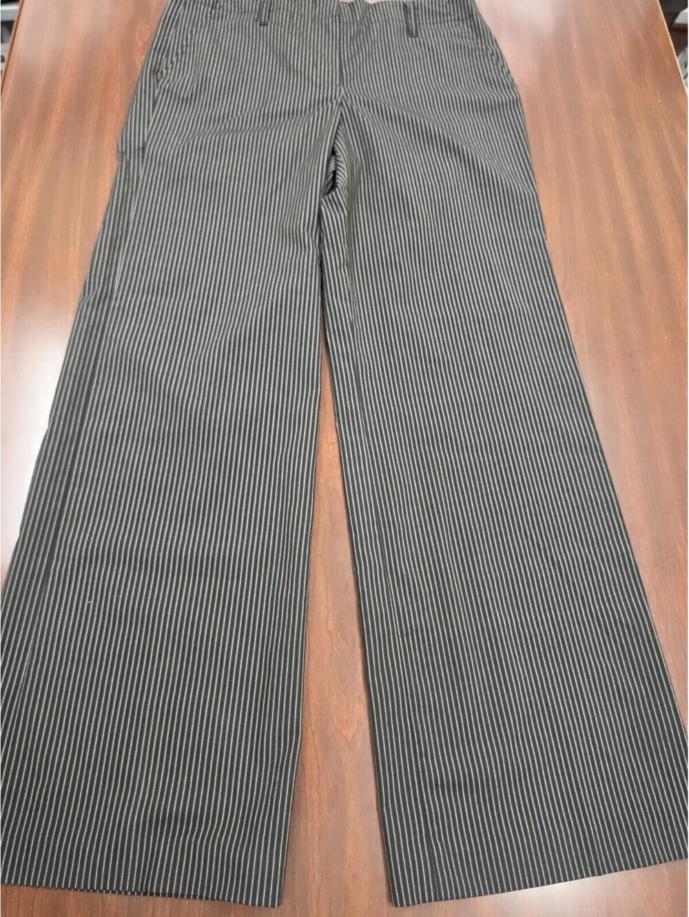 Larry Levine Lifestyle Attitude Women Size 8 Black Gray Pinstriped Wide Leg Pant